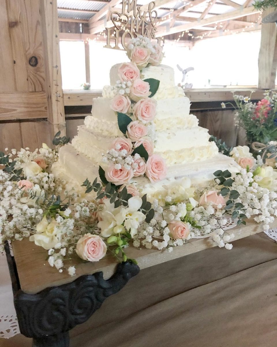Family Helps Turn Costco Sheet Cake Into Dream Wedding