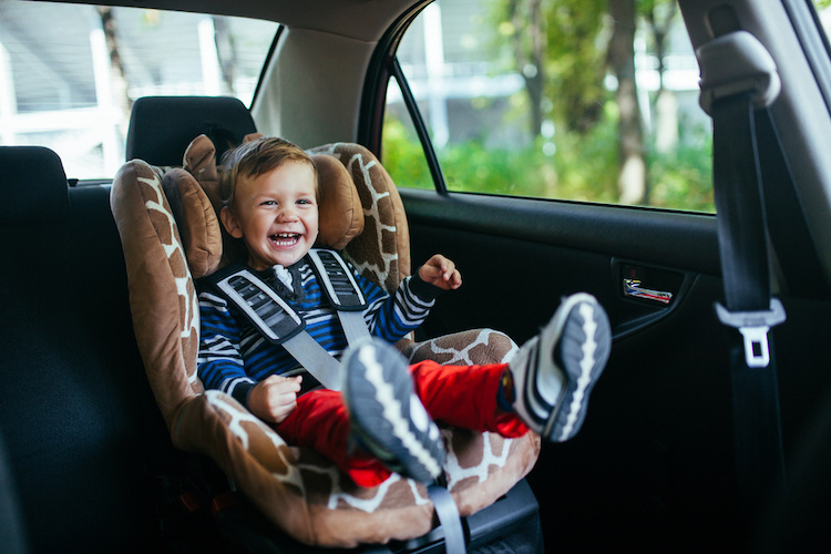 when should i change my car seat from rear facing