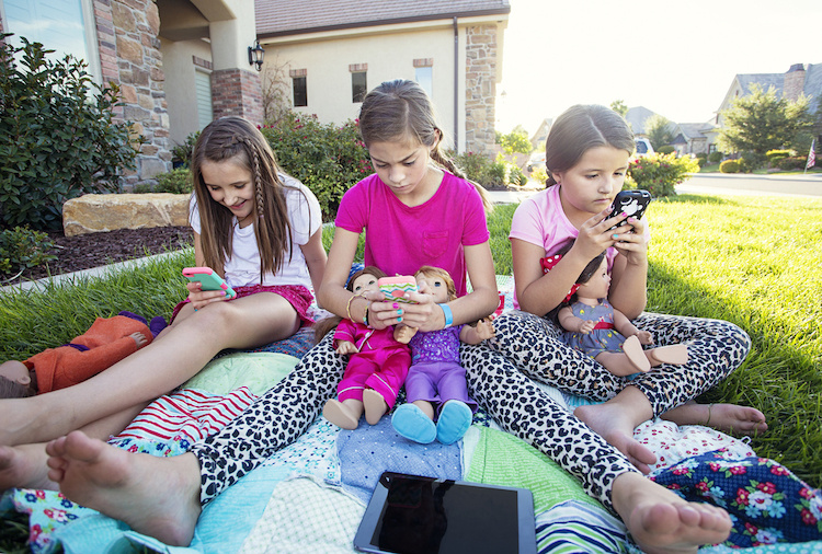 Gabb Wireless: New No-Internet Smart Phone for Kids
