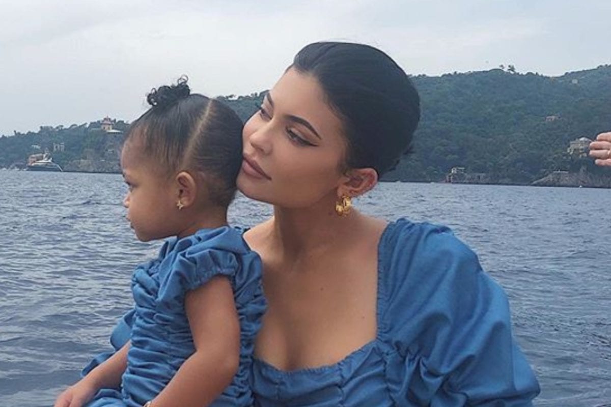 kylie jenner shares rare photo of when she was pregnant, says it's her favorite bump photo