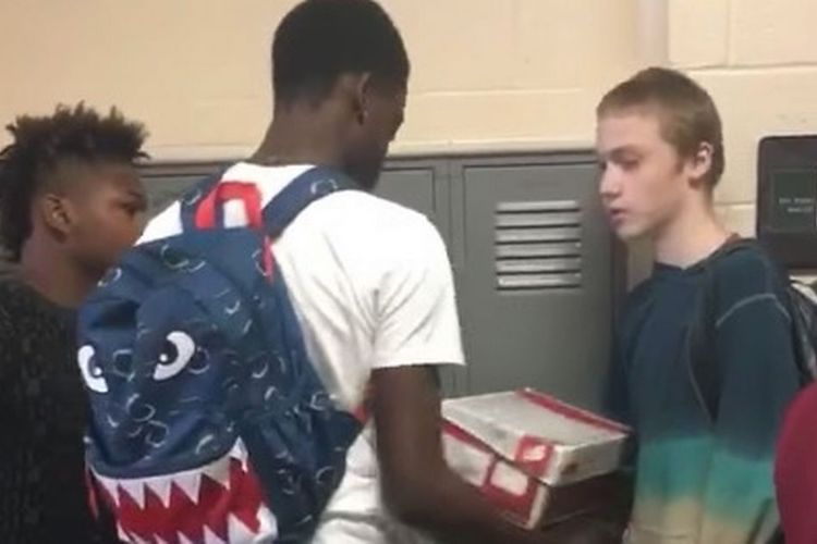 Bullied Freshman Gets New Clothing from Classmates