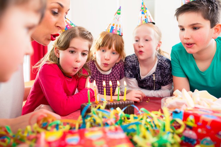 'Fiver' Parties are the Latest Brilliant Birthday Party Trend, and We Cannot Wait to Throw One