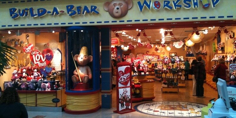 Mom at Build-a-Bear Party Makes Guests Give Their Bears to Birthday Girl. Their Parents Weren't Happy About It