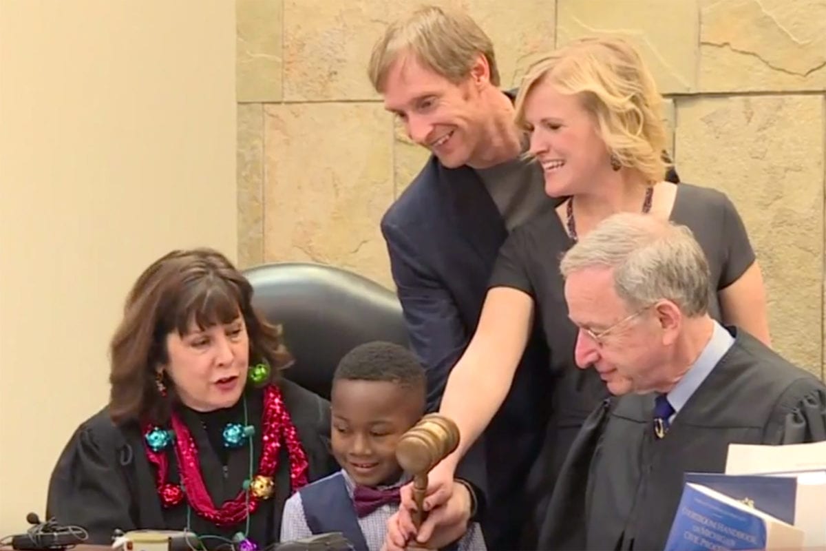 Boy's Entire Kindergarten Class Shows Up for His Adoption Hearing, Proving That Good Things Sometimes Do Happen