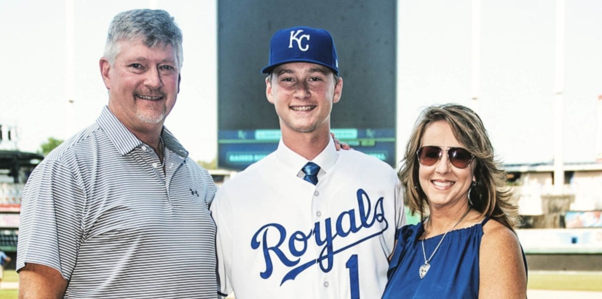 Son Achieved Dream of Becoming Pro Baseball Player Thanks to Parents — so He Paid off All Their Debt