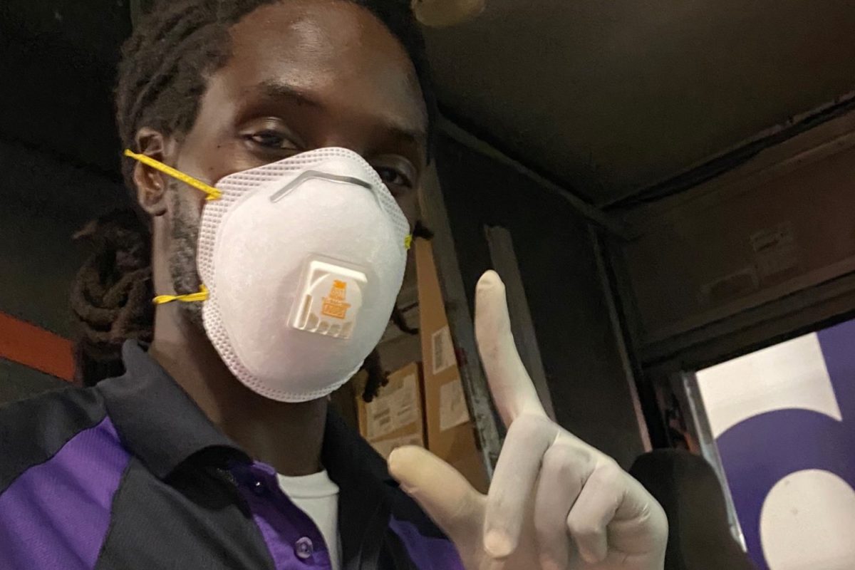 FedEx Driver Goes Viral for Sanitizing Package After Learning Resident Has an Autoimmune Disorder