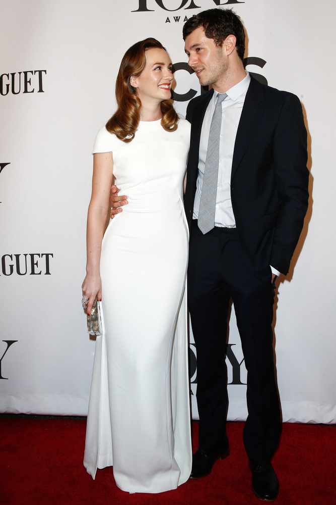 leighton meester and adam brody are expecting baby number 2!