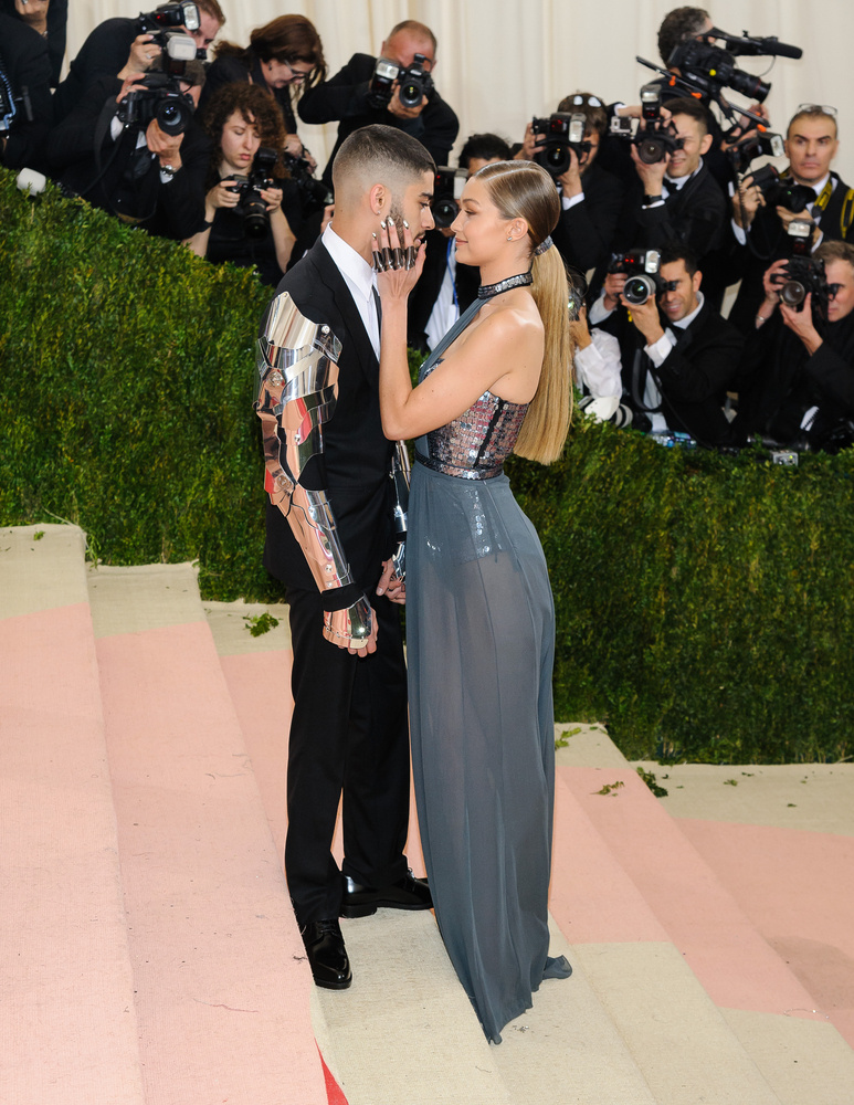 gigi hadid and zayn malik are reportedly expecting their first child
