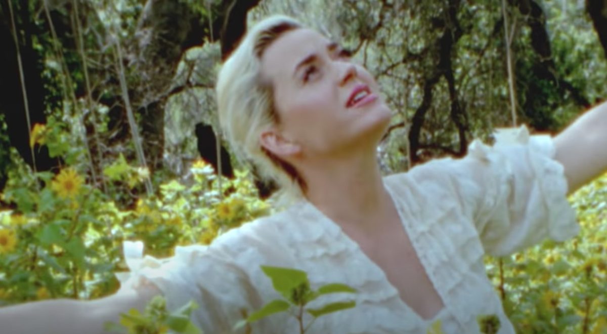 Katy Perry Gets Naked Bares Baby Bump In Newest Music Video