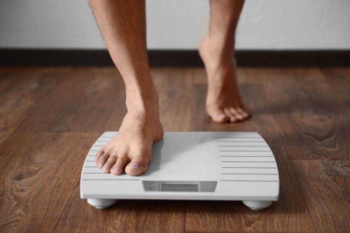boyfriend jealous of partner's weight loss, sabotages diet