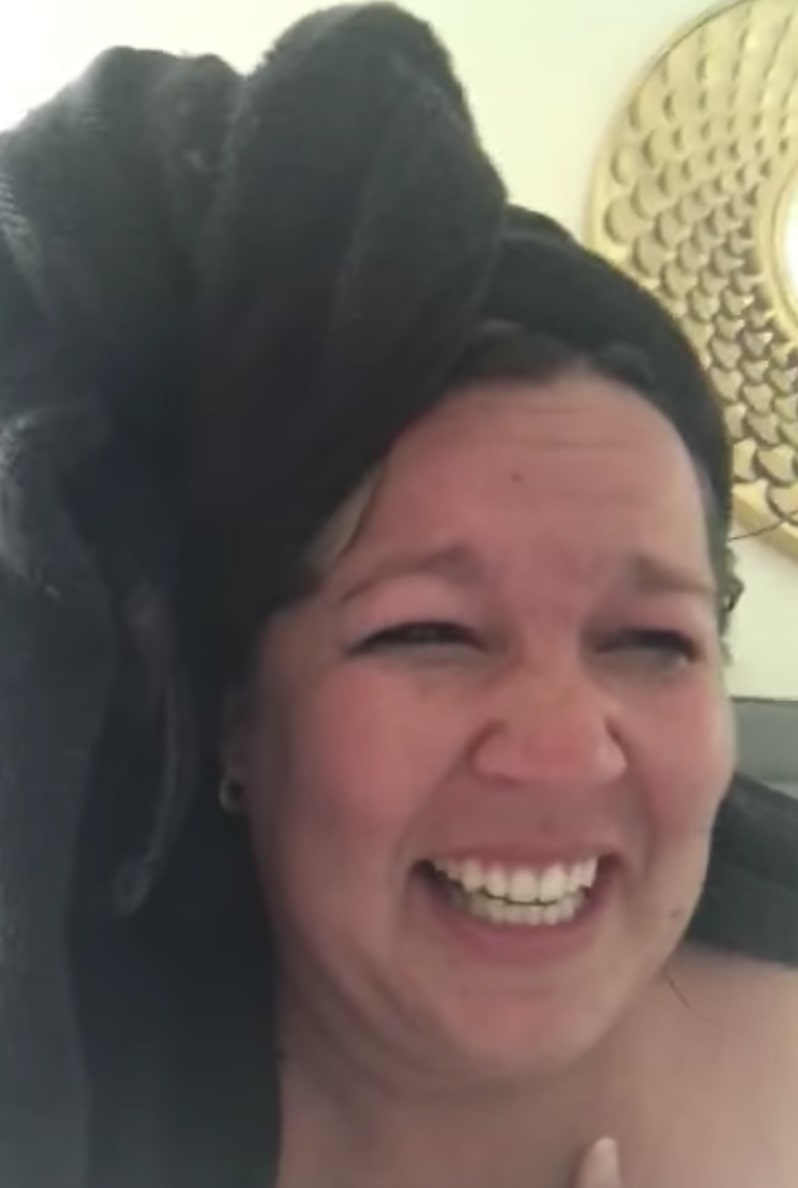 naked mom flashes 7-year-old's friends via zoom 
