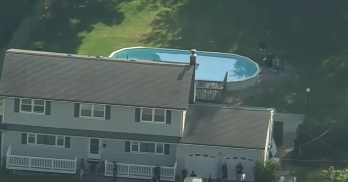 Family Drowns In Above-Ground Pool As They Could Not Swim