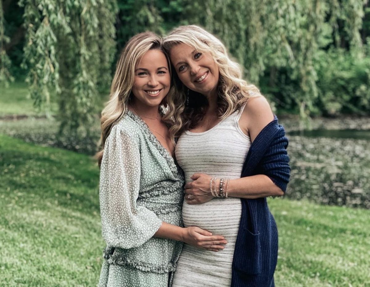 51-Year-Old Grandma Offers To Be Daughter's Surrogate