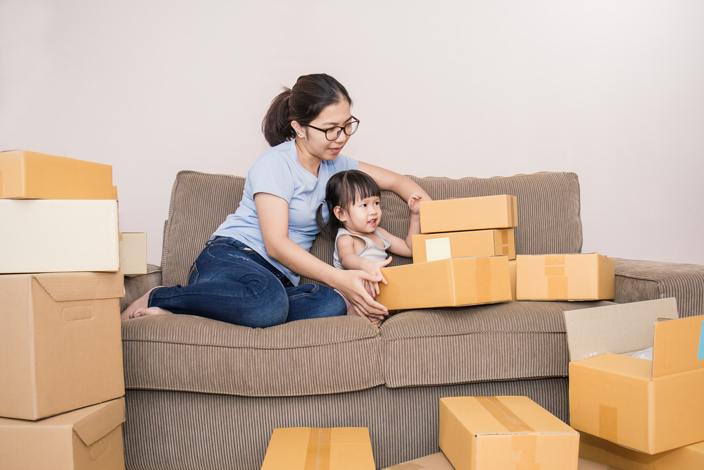 single moms: what is it like to move away with your child and start over?