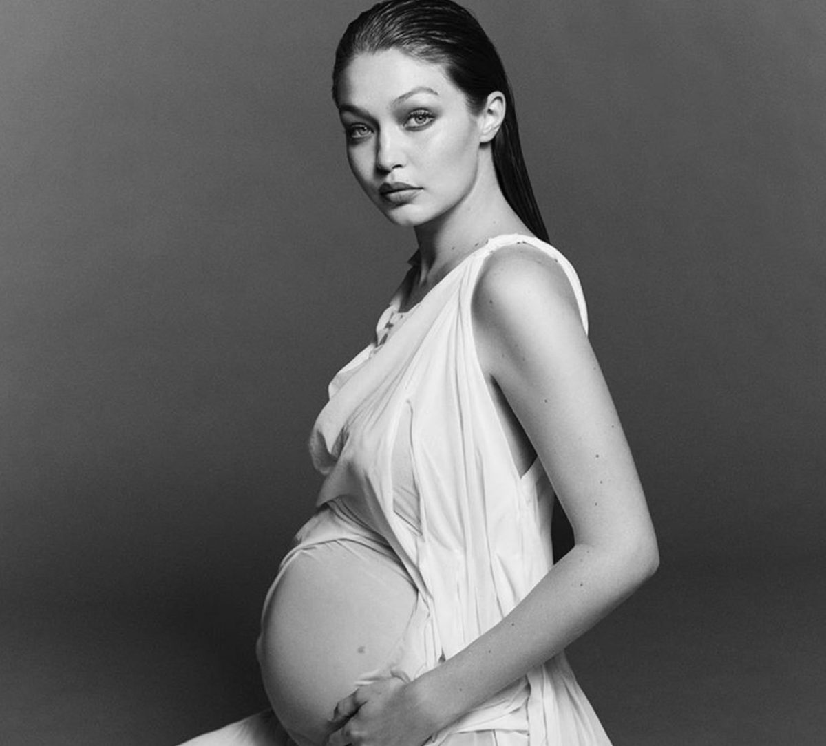 gigi hadid glows in stunning new baby bump pictures 