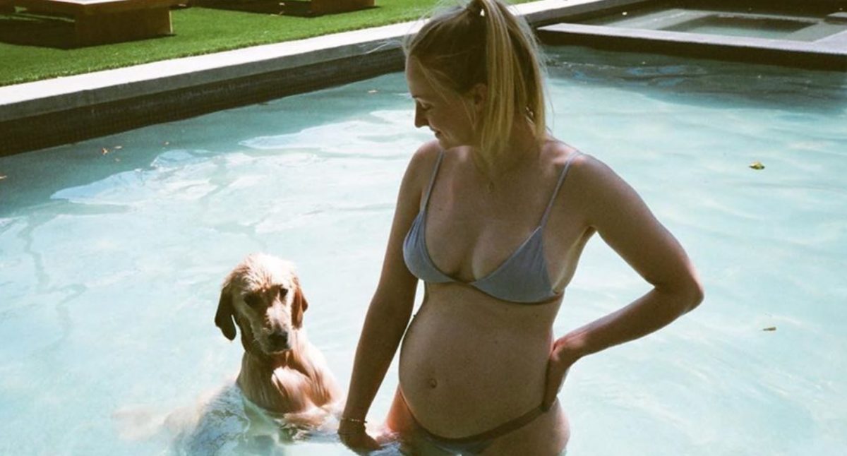 Sophie Turner Posts Rare Pregnancy Photos