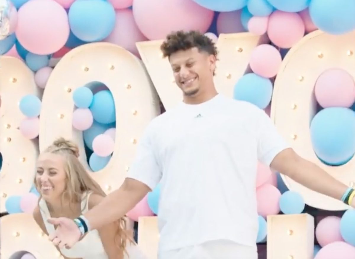 chiefs quarterback patrick mahomes and fiancée brittany matthews use their fur babies to reveal gender of first child