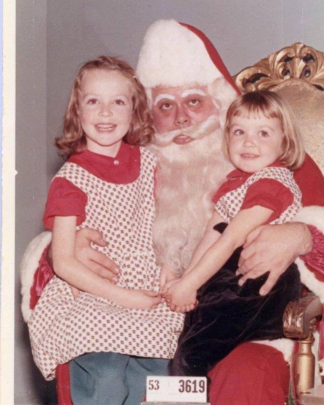 25 Scary Santas and the Children They Traumatized