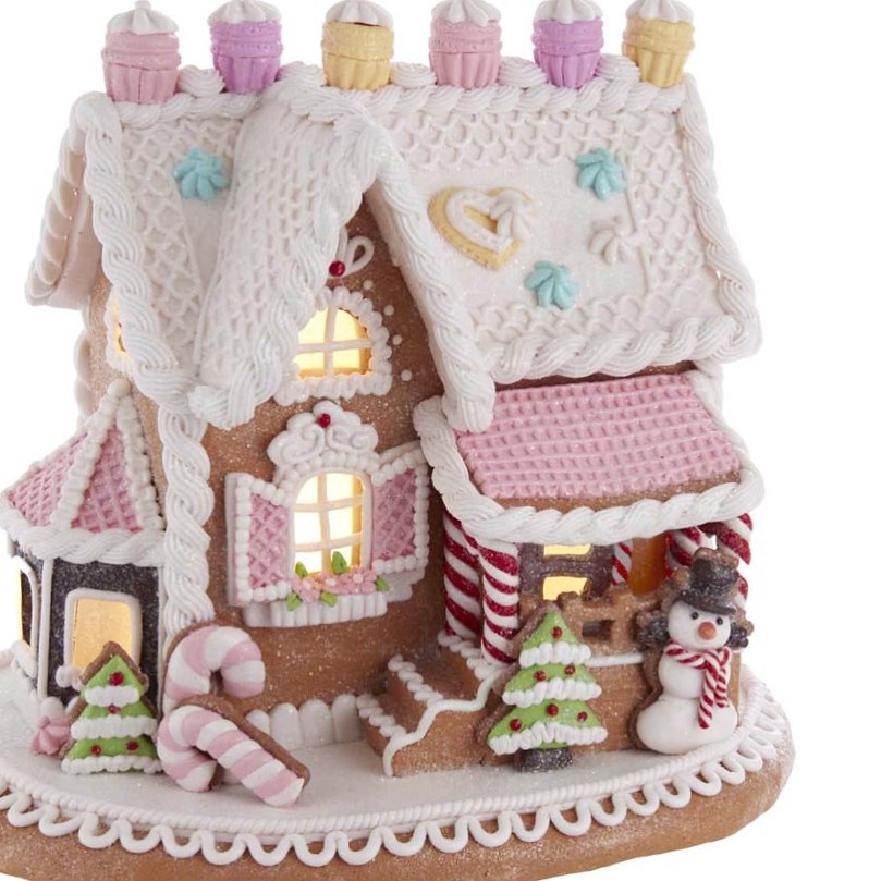 25 magical gingerbread houses to feast your eyes on