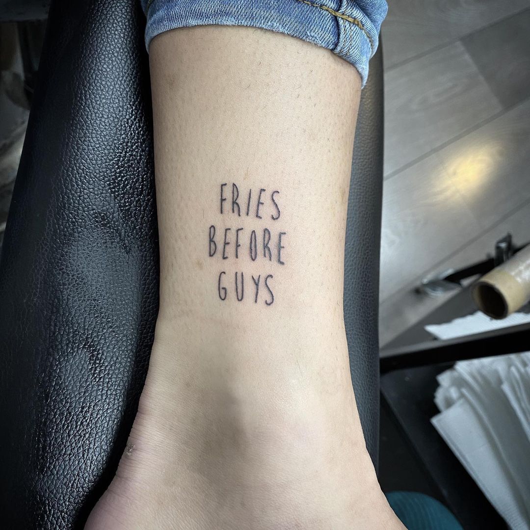 25 clever tattoos that make us actually lol