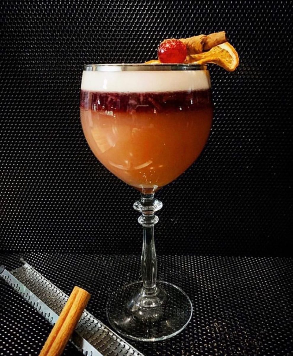 We Found 12 Heavenly Holiday Cocktails Guaranteed To Bring You Joy North Pole Sour
