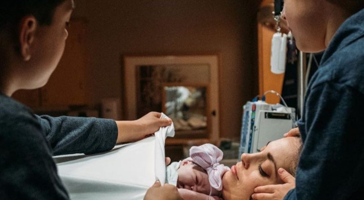 boy acts as mother's doula, photos normalize childbirth