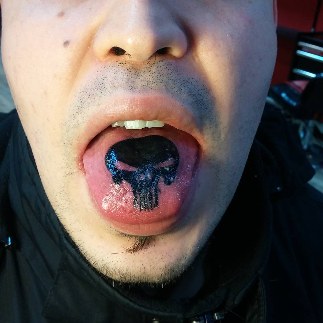 25 Real Tongue Tattoos That We Don't Have a Taste For