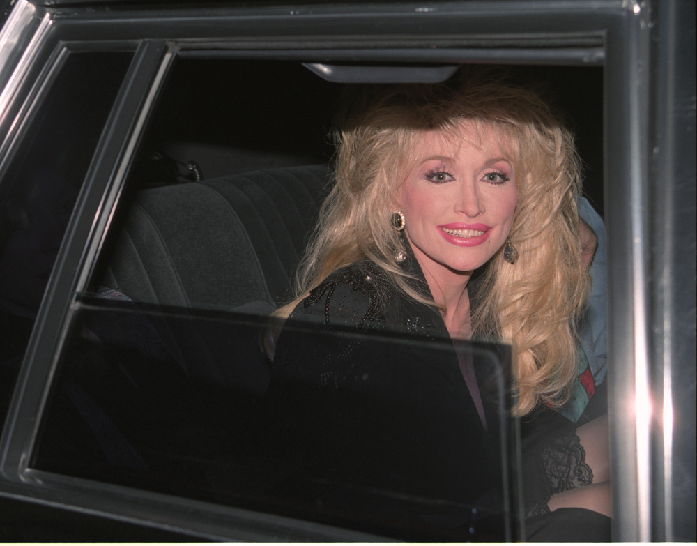 hello, dolly's husband! dolly parton's husband was just seen in public for the first time in literal decades!