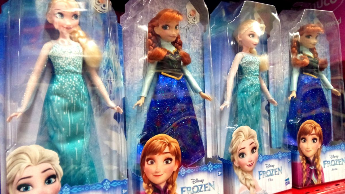 TikTok Mom's Records NSFW 'Frozen' Elsa Doll Malfunction