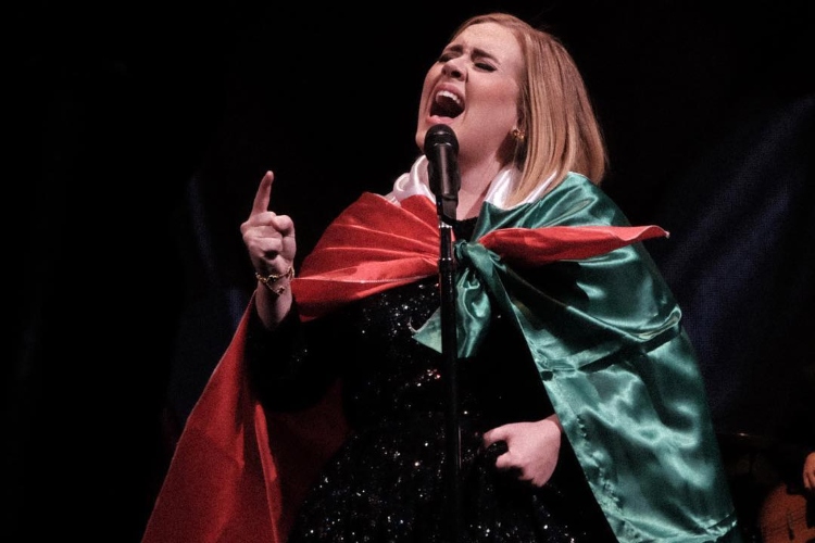 Adele Finalizes Divorce Settlement With Simon Konecki