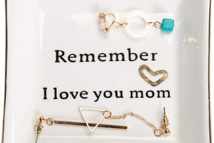 show your mom some love this valentine’s day, here are some gifts she’d love to receive
