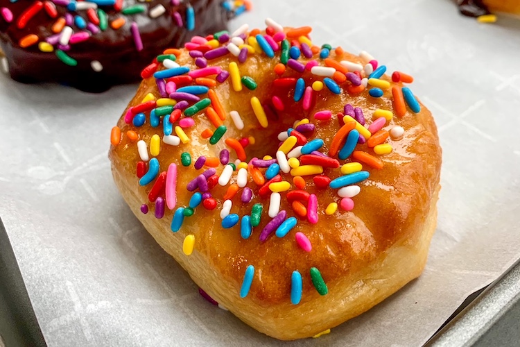 easy air fryer donuts made with no oil will make everyone smile