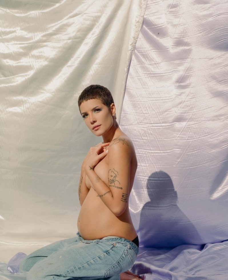 Halsey Gives Update On Pregnancy, Speaks On Gender