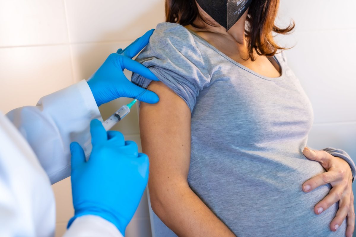 W.H.O. Recommends Pregnant Women Immunize Against COVID-19