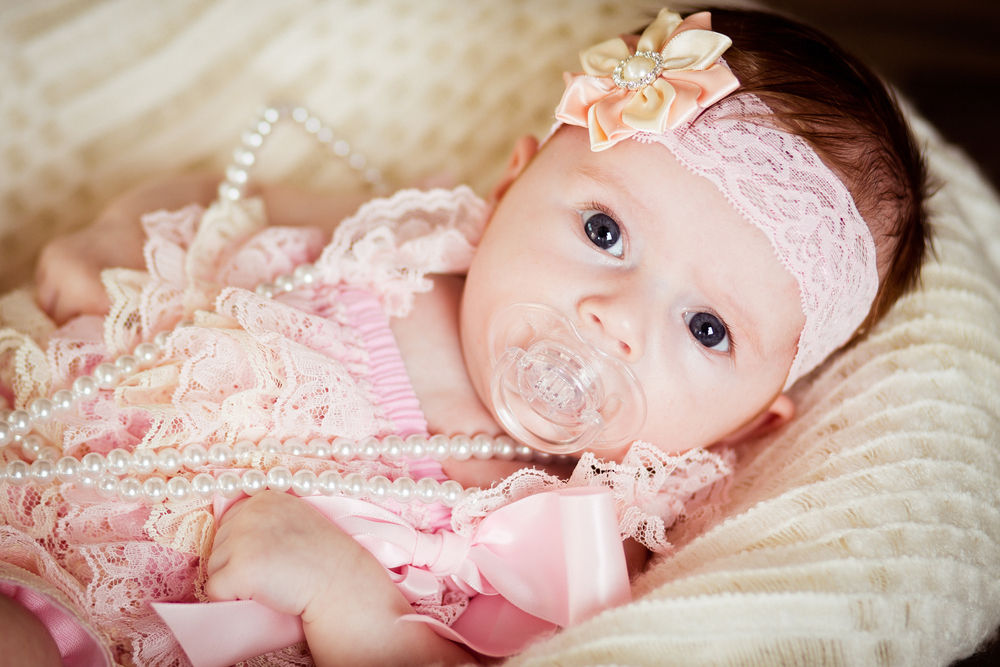 25 Grandma-Approved Old Lady Names for Baby Girls