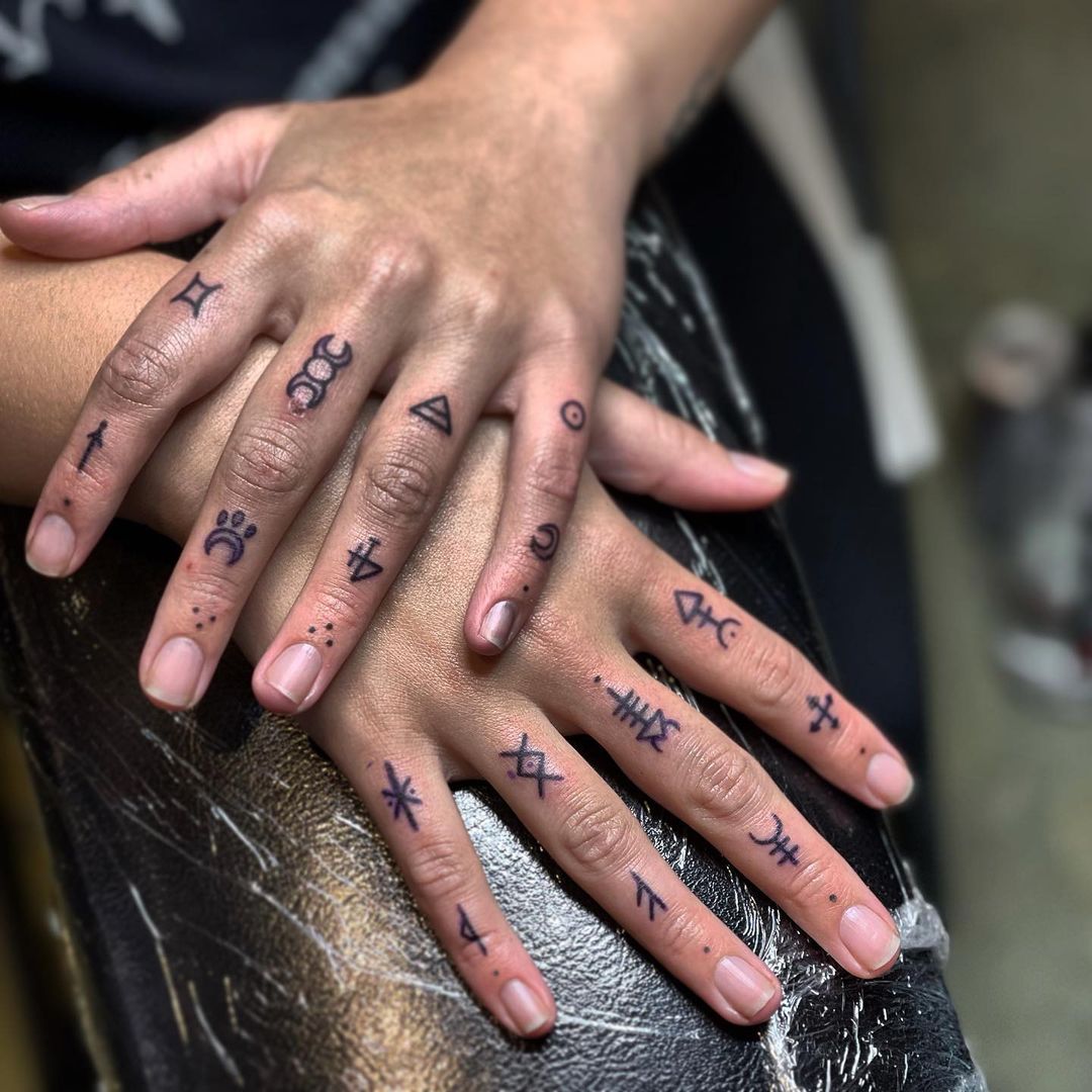 Katy Perry Just Got a New Finger Tattoo: Check It Out and Others Like It | Katy Perry has a new whimsical tattoo on her finger. Check it out, and others like it.