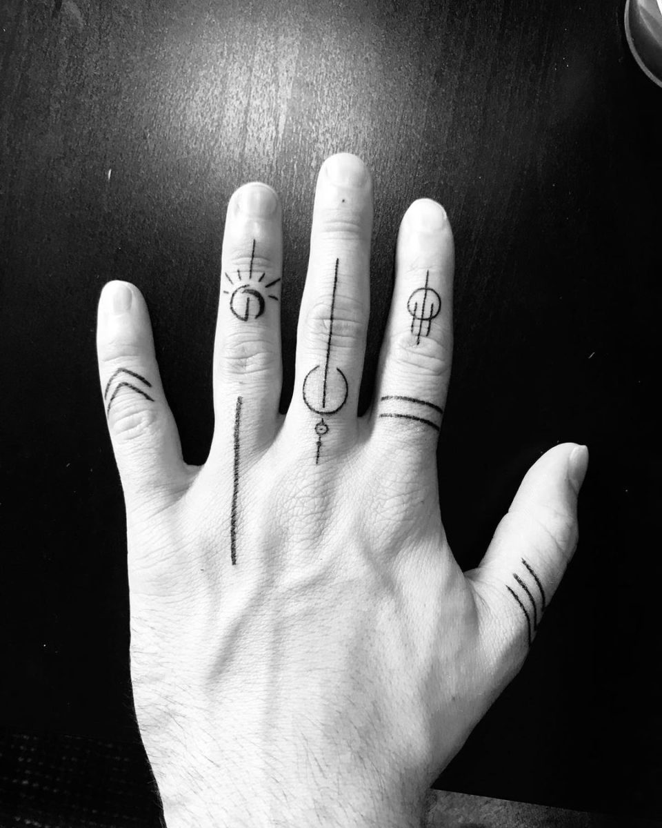 Chrissy Teigan Just Got Finger Tattoos, Let's Discover More Ways to Decorate Your Digits with Ink | Would you get tattoos on your fingers like Chrissy Teigen just did?