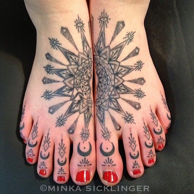 Toe ring tattoos