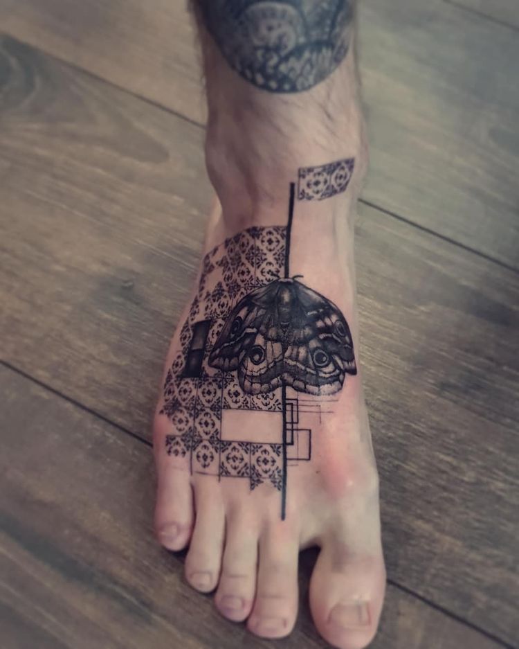 25 foot tattoo ideas for you to consider as we approach peak flip-flop weather