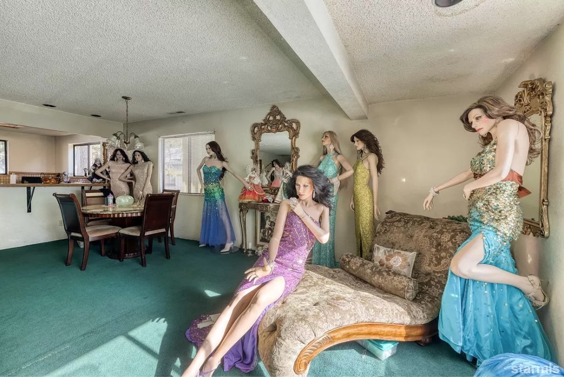 would you buy this mannequin murder house? 