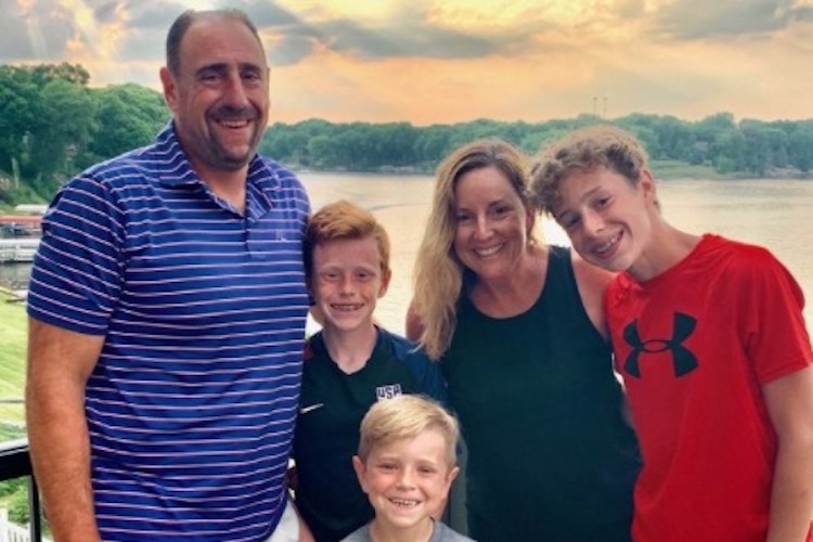on family vacation, dad of 3 tragically dies after saving kids from rip current in florida