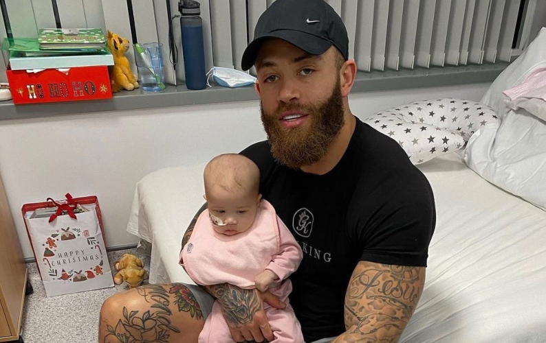 Ashley Cain Praises Mom And Sister For Helping Azaylia