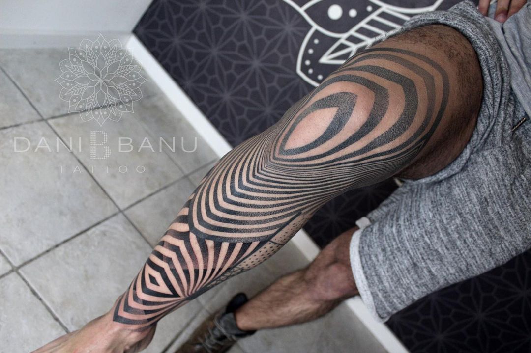 Ricky Martin & Adam Levine Both Got Massive Leg Tattoos, Check Out Their New Ink and More Like It
