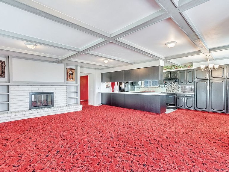 the 25 wildest photos from zillow real estate listings you will ever see