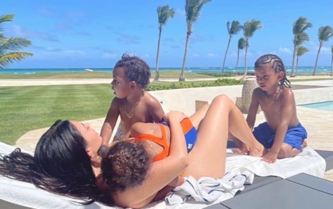 Kim Kardashian on Vacay with kids