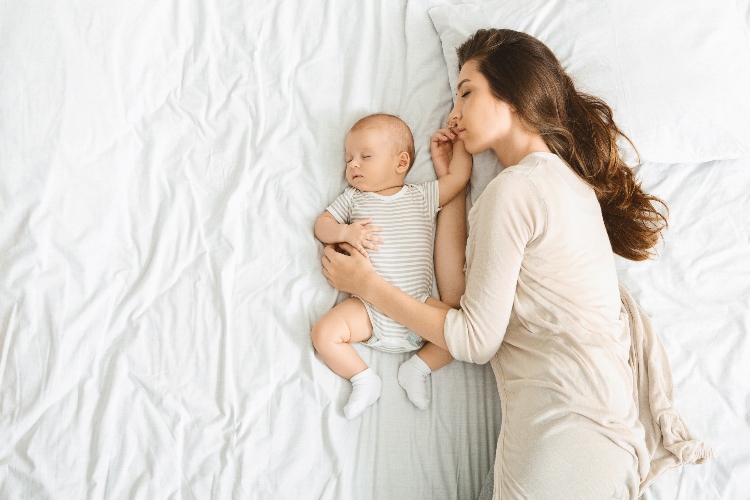 Mom Records What A Night Of Co-Sleeping With Her Baby