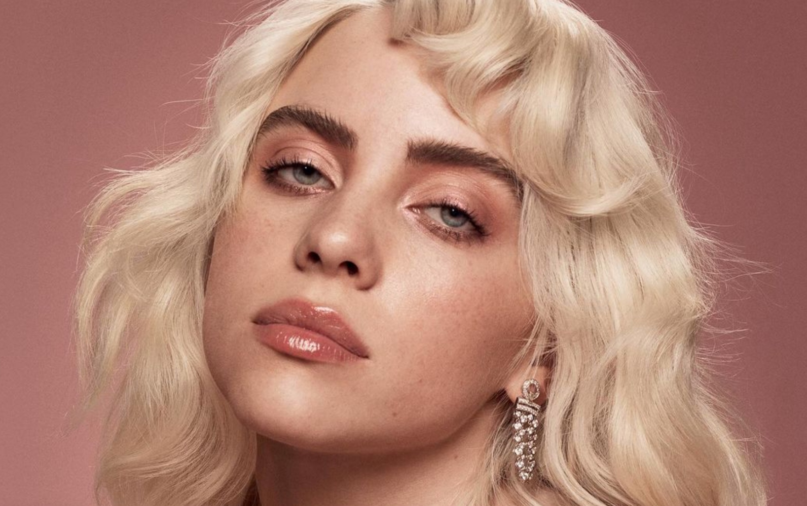 Billie Eilish's Blonde Hair Is the Most Dramatic Hair Change She's Ever Had - wide 1