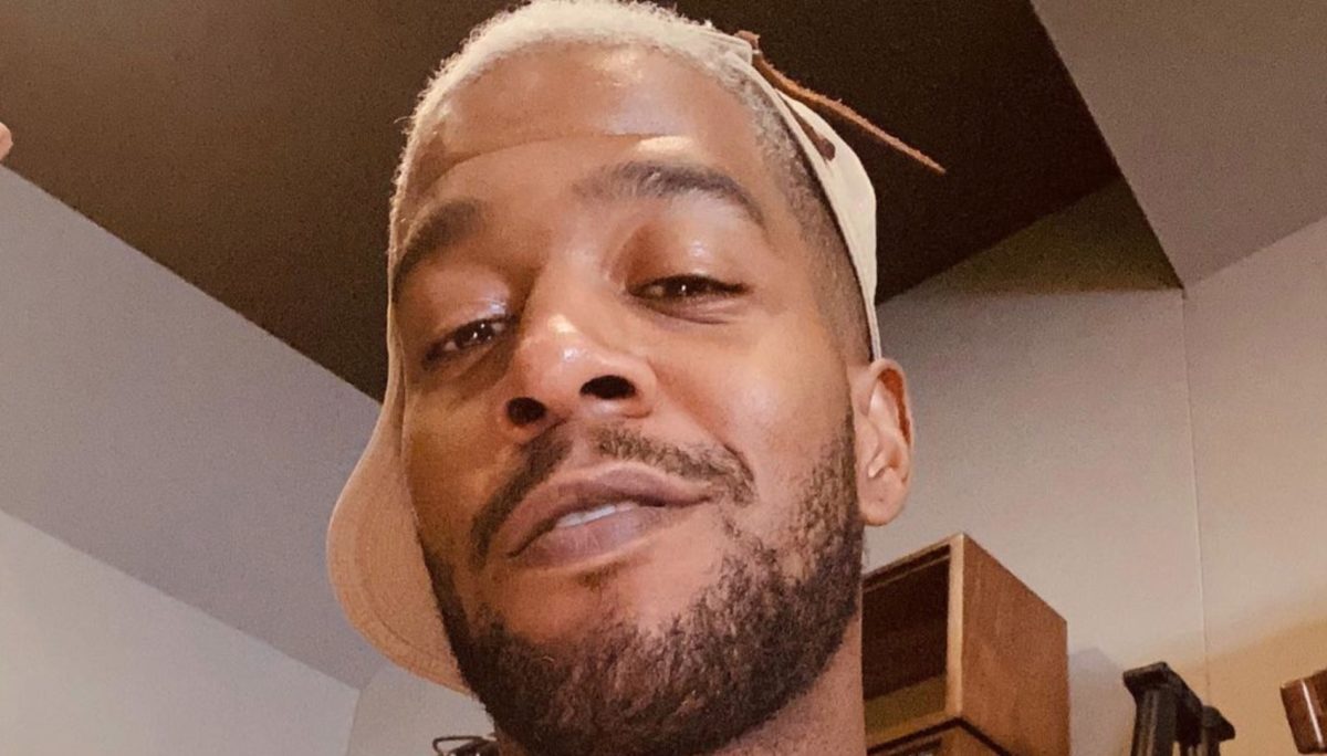 kid cudi confidently pays homage to kurt cobain's 1993 cover by wearing a dress on snl