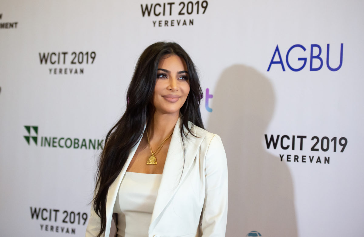 Kim Kardashian Admits She Owes Ex-Husband Kris Humphries An Apology