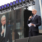 Remember The Adorable Photo Of Anderson Cooper's Son  Wyatt Seeing Him On TV For The First Time? This New One Is Better
